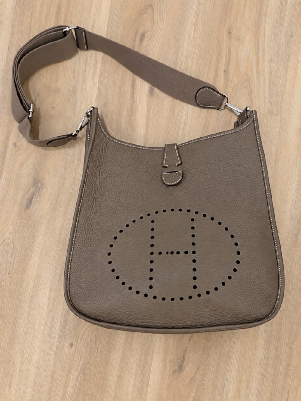 Hermes Evelyne III GM 33 in Etoupe